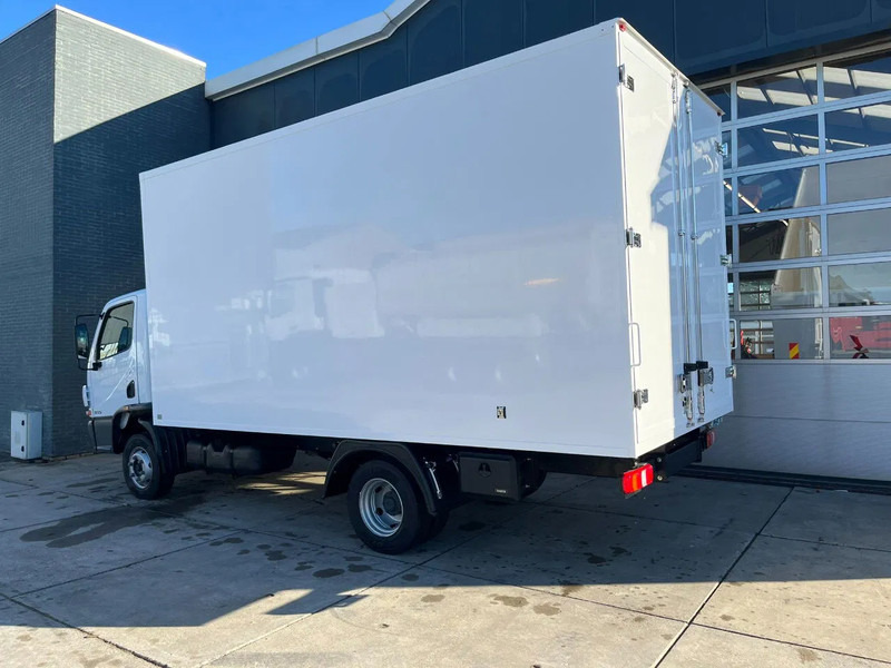 Mercedes-Benz Accelo 915 4x2 Closed Cargo Truck - شاحنة مقفلة: صورة 3 Mercedes-Benz Accelo 915 4x2 Closed Cargo Truck - شاحنة مقفلة: صورة 3