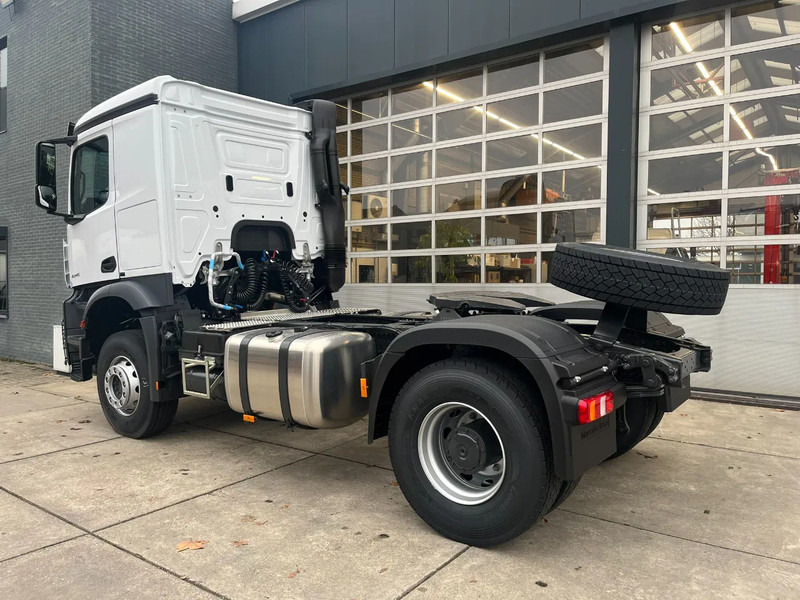 Mercedes-Benz Actros 2045 S 4x2 Tractor Head - وحدة جر: صورة 3 Mercedes-Benz Actros 2045 S 4x2 Tractor Head - وحدة جر: صورة 3