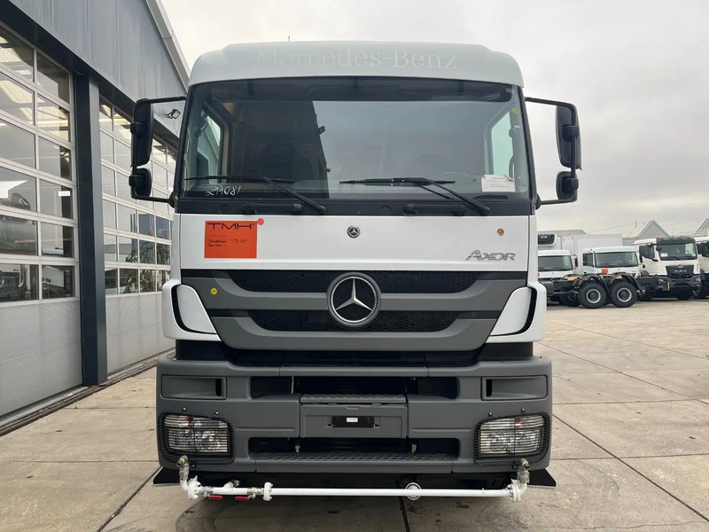 Mercedes-Benz Axor 3344 6x4 Water Tank Truck - شاحنة صهريج: صورة 4 Mercedes-Benz Axor 3344 6x4 Water Tank Truck - شاحنة صهريج: صورة 4