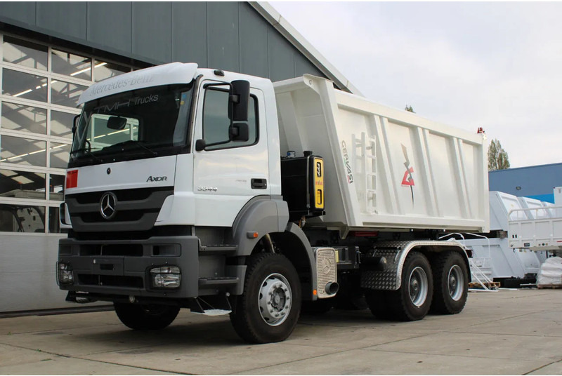 Mercedes-Benz Axor 3344 K 6x4 Tipper Truck - شاحنة قلاب: صورة 1 Mercedes-Benz Axor 3344 K 6x4 Tipper Truck - شاحنة قلاب: صورة 1