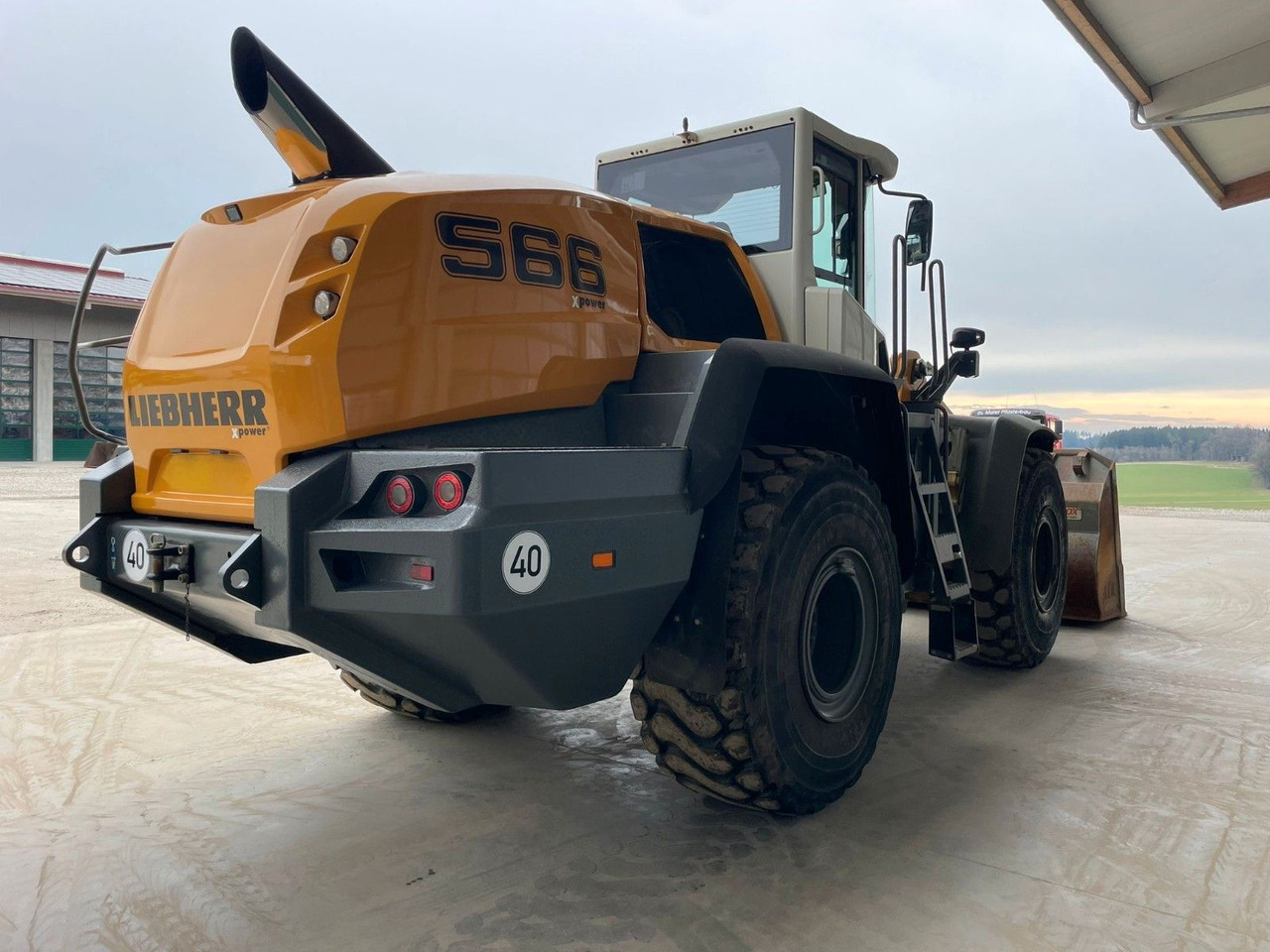 Liebherr L566 - اللودر بعجل: صورة 2 Liebherr L566 - اللودر بعجل: صورة 2