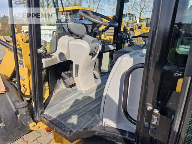 Cat 906M Cat 906M: صورة 25
