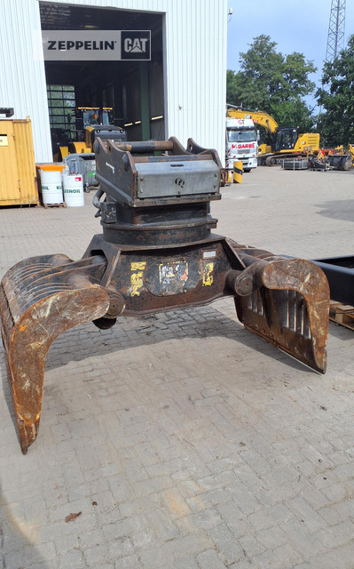 Cat G320B/D - كُلَّاب: صورة 1 Cat G320B/D - كُلَّاب: صورة 1