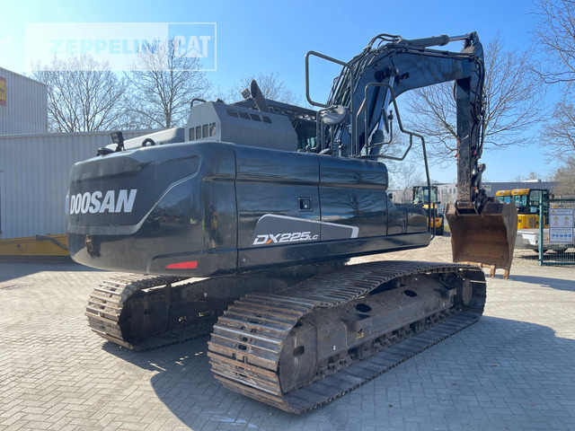 Doosan DX225LC-5 - حفار زحاف: صورة 3 Doosan DX225LC-5 - حفار زحاف: صورة 3