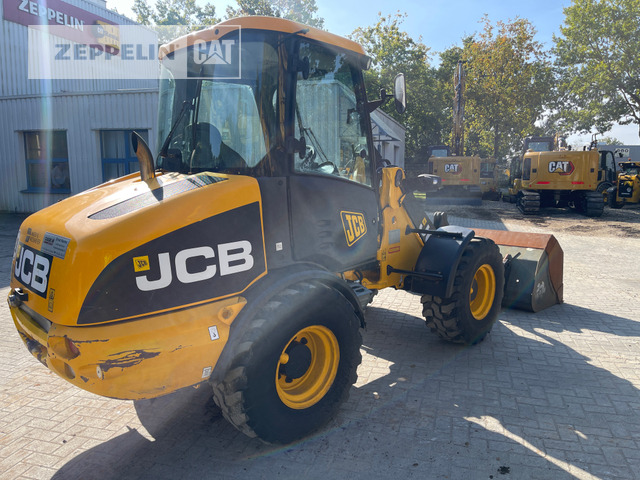Jcb 406 - اللودر بعجل: صورة 2 Jcb 406 - اللودر بعجل: صورة 2
