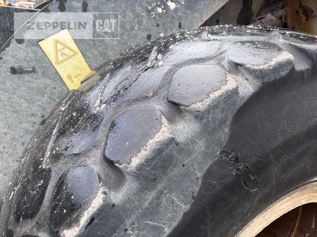 Komatsu WA250 - اللودر بعجل: صورة 5 Komatsu WA250 - اللودر بعجل: صورة 5