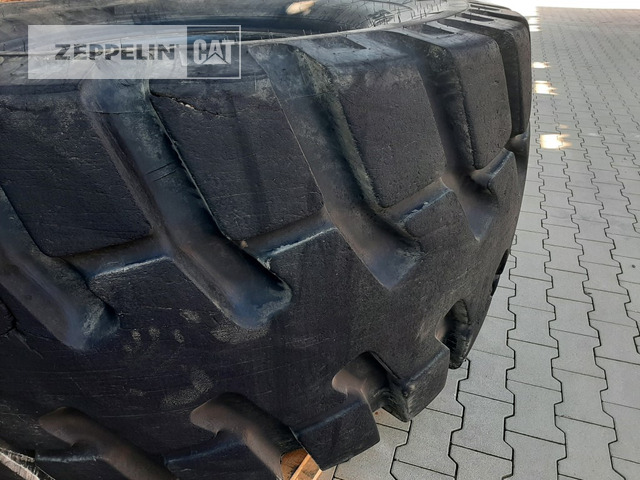 Michelin 1 x Reifen 36/65R33 - إطارات - آلات البناء: صورة 5 Michelin 1 x Reifen 36/65R33 - إطارات - آلات البناء: صورة 5