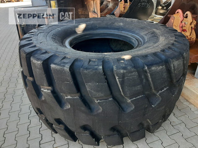 Michelin 1 x Reifen 36/65R33 - إطارات - آلات البناء: صورة 1 Michelin 1 x Reifen 36/65R33 - إطارات - آلات البناء: صورة 1