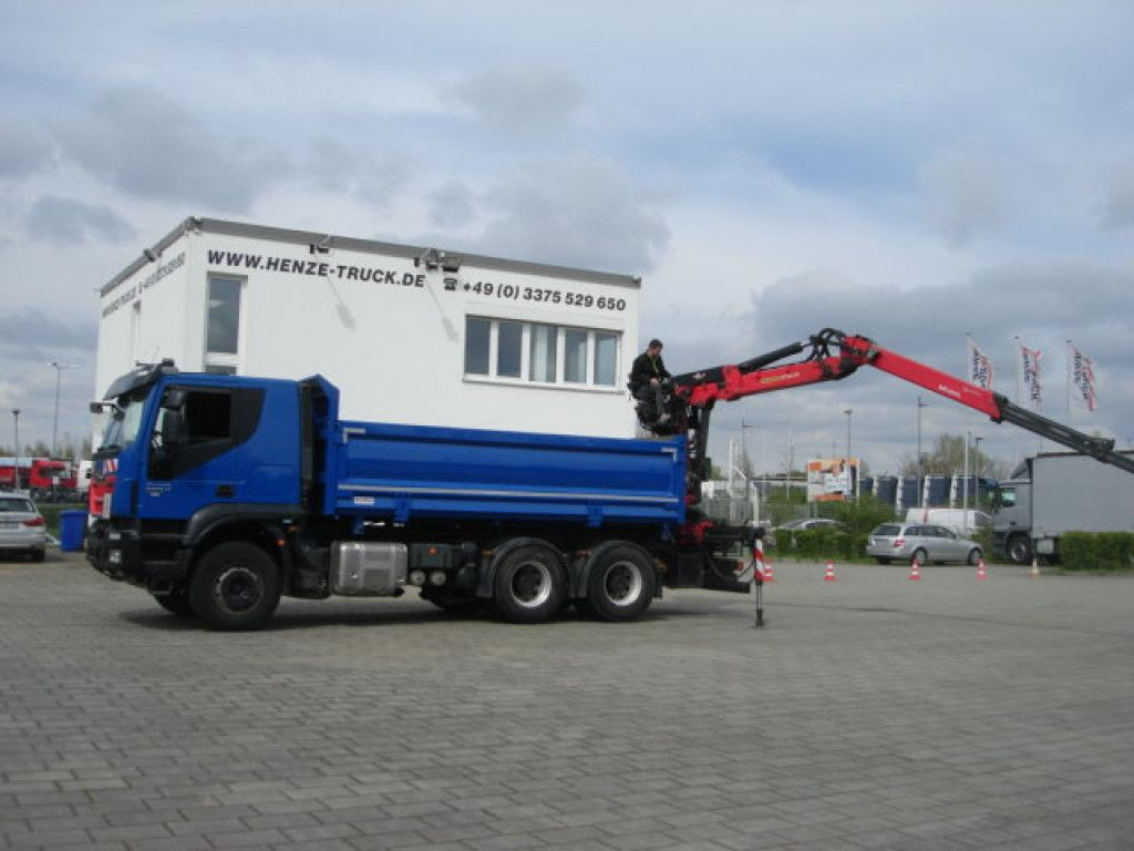 Iveco TRACKER 260T50 6x4 3-Achs Kipper Heckkran Espilo - شاحنة قلاب, شاحنة كرين: صورة 3 Iveco TRACKER 260T50 6x4 3-Achs Kipper Heckkran Espilo - شاحنة قلاب, شاحنة كرين: صورة 3