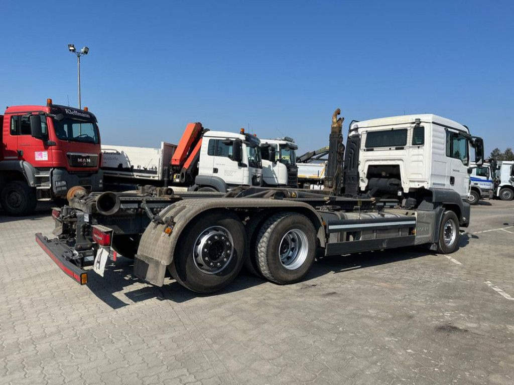 MAN TG-S 26.420/6x2 Abrollkipper - شاحنة ذات خطاف: صورة 4 MAN TG-S 26.420/6x2 Abrollkipper - شاحنة ذات خطاف: صورة 4