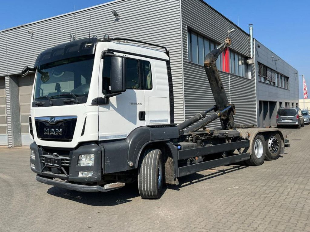 MAN TG-S 26.420/6x2 Abrollkipper - شاحنة ذات خطاف: صورة 1 MAN TG-S 26.420/6x2 Abrollkipper - شاحنة ذات خطاف: صورة 1