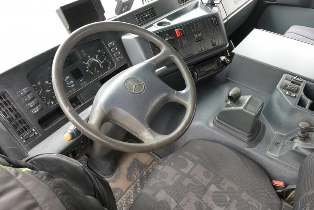 MERCEDES-BENZ Actros 3235 B 8x4 Betonmischer Stetter 9m³ -Deutsch - شاحنة: صورة 5 MERCEDES-BENZ Actros 3235 B 8x4 Betonmischer Stetter 9m³ -Deutsch - شاحنة: صورة 5