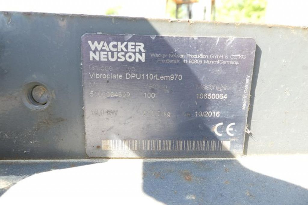 لوحة اهتزازية Wacker Rüttelplatte DPU 110rLem970 Baumaschine inkl. Fe: صورة 12