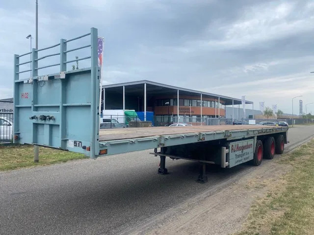 Floor open oplegger 3 asser uitschuifbaar, 2 x stuur, 1 x liftas - نصف مقطورة مسطحة: صورة 1 Floor open oplegger 3 asser uitschuifbaar, 2 x stuur, 1 x liftas - نصف مقطورة مسطحة: صورة 1