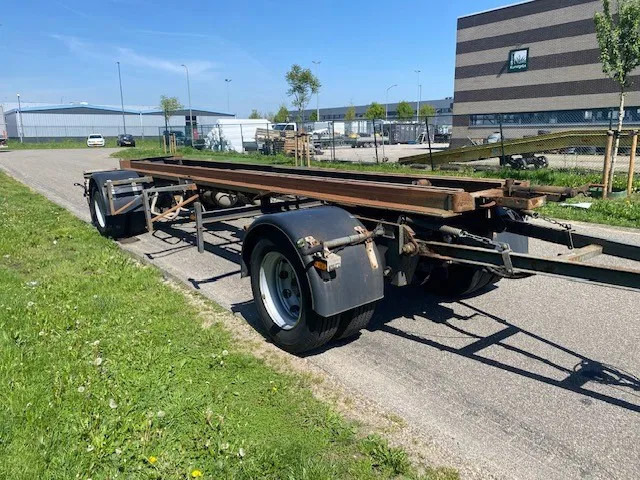 GS container aanhangen type gsaic 2000L, luchtgeveerd. 10 tons assen. - مقطورة نقل الحاويات: صورة 1 GS container aanhangen type gsaic 2000L, luchtgeveerd. 10 tons assen. - مقطورة نقل الحاويات: صورة 1