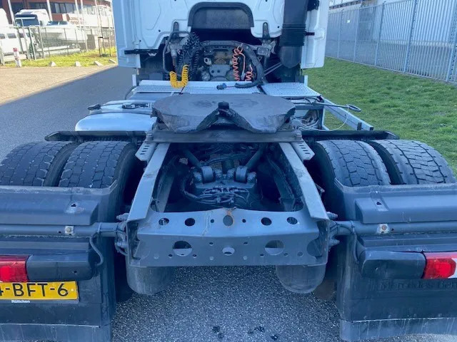 Mercedes-Benz Actros 1840 stream space cabine met spoilers fenders en zonneklep, apk gekeurd. - وحدة جر: صورة 5 Mercedes-Benz Actros 1840 stream space cabine met spoilers fenders en zonneklep, apk gekeurd. - وحدة جر: صورة 5