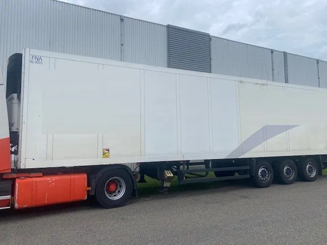 Schmitz Cargobull sko koelvries met carrier vector motor, saf assen disc brakes, 2 x lift , tuv gultig - نصف مقطورة مُبرِّدة: صورة 1 Schmitz Cargobull sko koelvries met carrier vector motor, saf assen disc brakes, 2 x lift , tuv gultig - نصف مقطورة مُبرِّدة: صورة 1