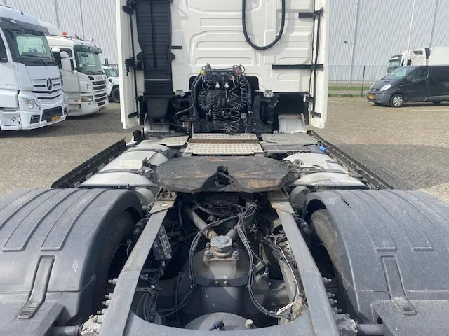 Volvo FH 13.460 XL cabine, euro 6 , full spoilered, smart tacho , new clutch ,beauty..... - وحدة جر: صورة 5 Volvo FH 13.460 XL cabine, euro 6 , full spoilered, smart tacho , new clutch ,beauty..... - وحدة جر: صورة 5