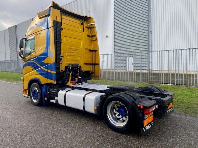 Volvo FH 13.460 trekker, met XL cabine, special paint en incl parc cool, fridge, - وحدة جر: صورة 3 Volvo FH 13.460 trekker, met XL cabine, special paint en incl parc cool, fridge, - وحدة جر: صورة 3