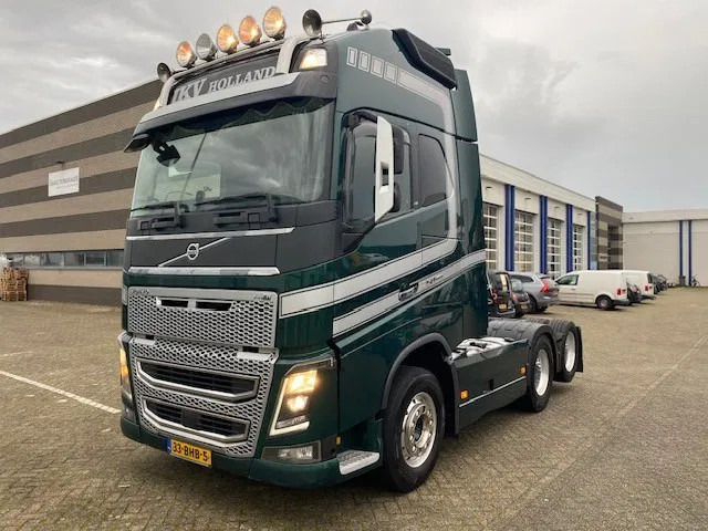 Volvo FH 16 6x2 sleepas trekker ,DL ,750 pk, XL cabine , schuifschotel . - وحدة جر: صورة 1 Volvo FH 16 6x2 sleepas trekker ,DL ,750 pk, XL cabine , schuifschotel . - وحدة جر: صورة 1