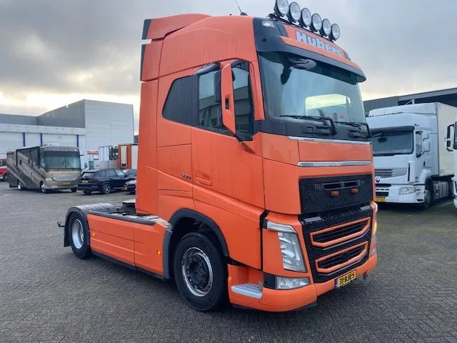 Volvo FH 500 globe euro 6 full spoilered, mot approval - وحدة جر: صورة 3 Volvo FH 500 globe euro 6 full spoilered, mot approval - وحدة جر: صورة 3