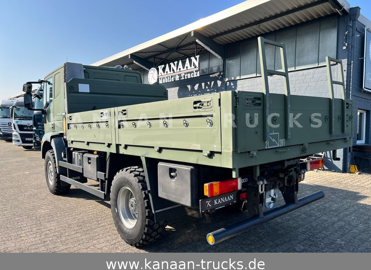 Iveco ML100E22WM-BW 4x4 Camper Exped 8.670Km - شاحنات مسطحة: صورة 4 Iveco ML100E22WM-BW 4x4 Camper Exped 8.670Km - شاحنات مسطحة: صورة 4