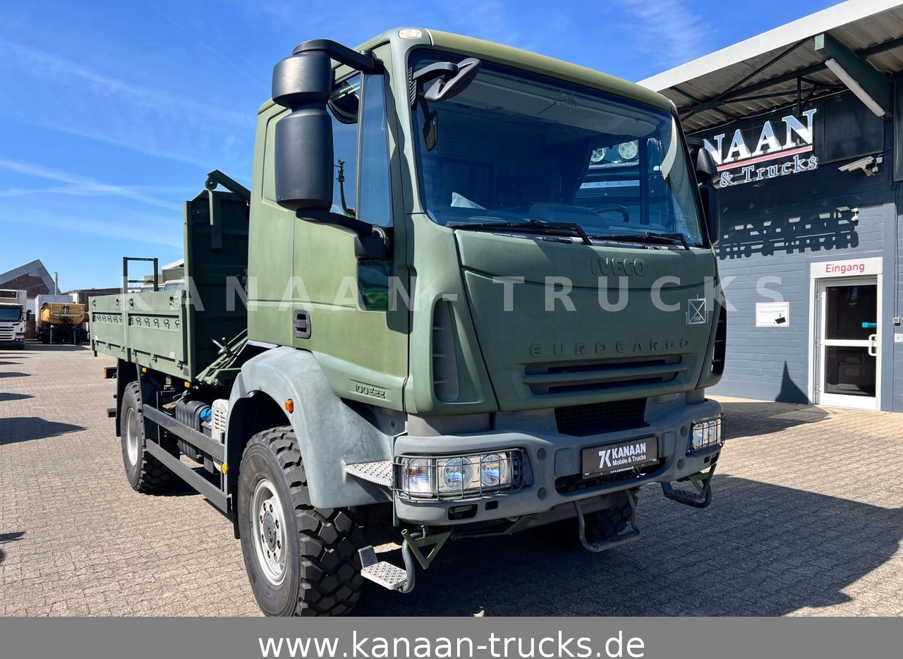 Iveco ML100E22WM-BW 4x4 Miltär Camper Exped 19 TKm - شاحنات مسطحة: صورة 1 Iveco ML100E22WM-BW 4x4 Miltär Camper Exped 19 TKm - شاحنات مسطحة: صورة 1