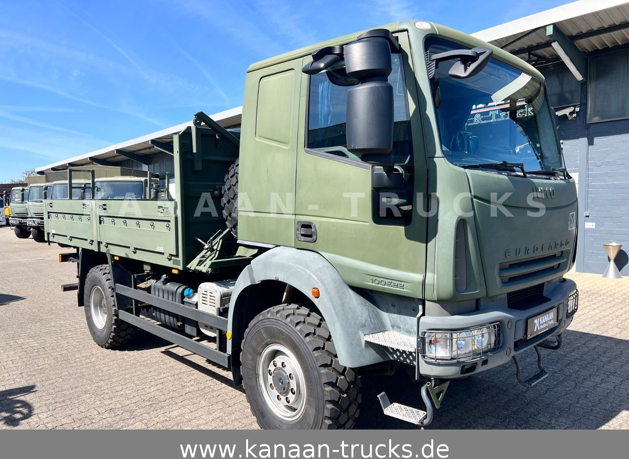 Iveco ML100E22WM-BW 4x4 Miltär Camper Exped 19 TKm - شاحنات مسطحة: صورة 2 Iveco ML100E22WM-BW 4x4 Miltär Camper Exped 19 TKm - شاحنات مسطحة: صورة 2