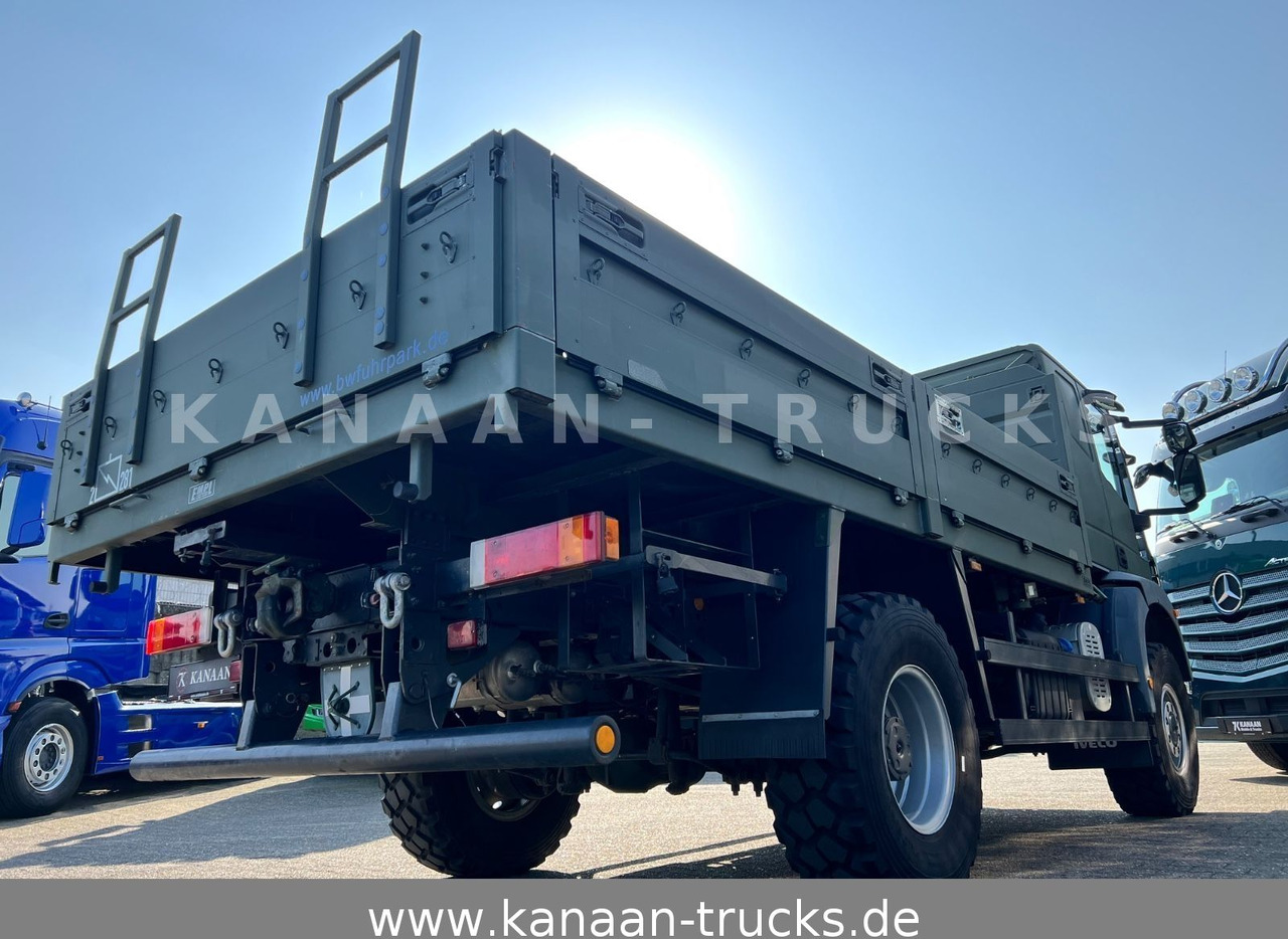 Iveco ML100E22WM-BW 4x4 Miltär Camper Exped 8.670Km - شاحنات مسطحة: صورة 5 Iveco ML100E22WM-BW 4x4 Miltär Camper Exped 8.670Km - شاحنات مسطحة: صورة 5