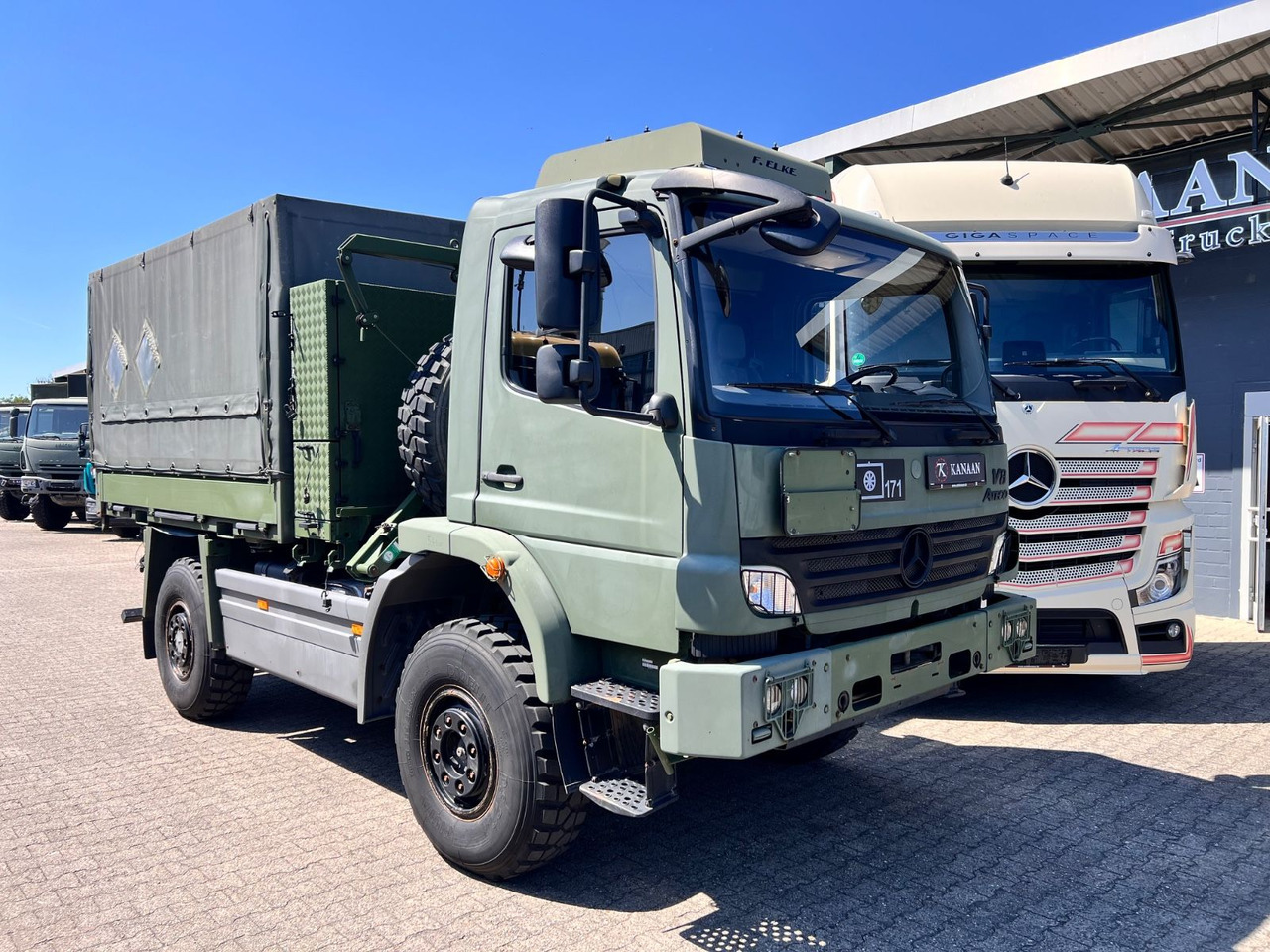 Mercedes-Benz 1018 Atego 4x4 Allrad Miltär Camper Expedition - شاحنات الحاويات / جسم علوي قابل للتغيير شاحنة: صورة 2 Mercedes-Benz 1018 Atego 4x4 Allrad Miltär Camper Expedition - شاحنات الحاويات / جسم علوي قابل للتغيير شاحنة: صورة 2