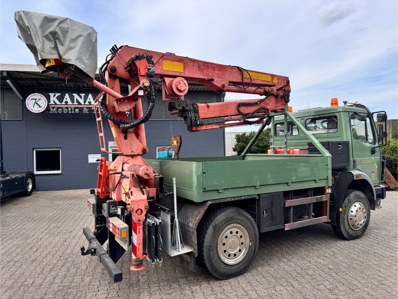 Mercedes-Benz 1417 AK Allrad Palfinger Montagekran 17,7m 64TKM - شاحنة كرين: صورة 5 Mercedes-Benz 1417 AK Allrad Palfinger Montagekran 17,7m 64TKM - شاحنة كرين: صورة 5
