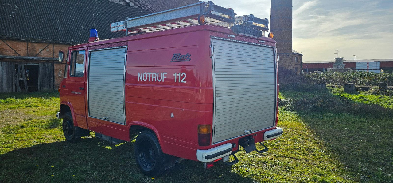 Mercedes-Benz 409 Feuerwehr Oldtimer Eventfahrzeug Traumauto - شاحنة التوصيل: صورة 3 Mercedes-Benz 409 Feuerwehr Oldtimer Eventfahrzeug Traumauto - شاحنة التوصيل: صورة 3