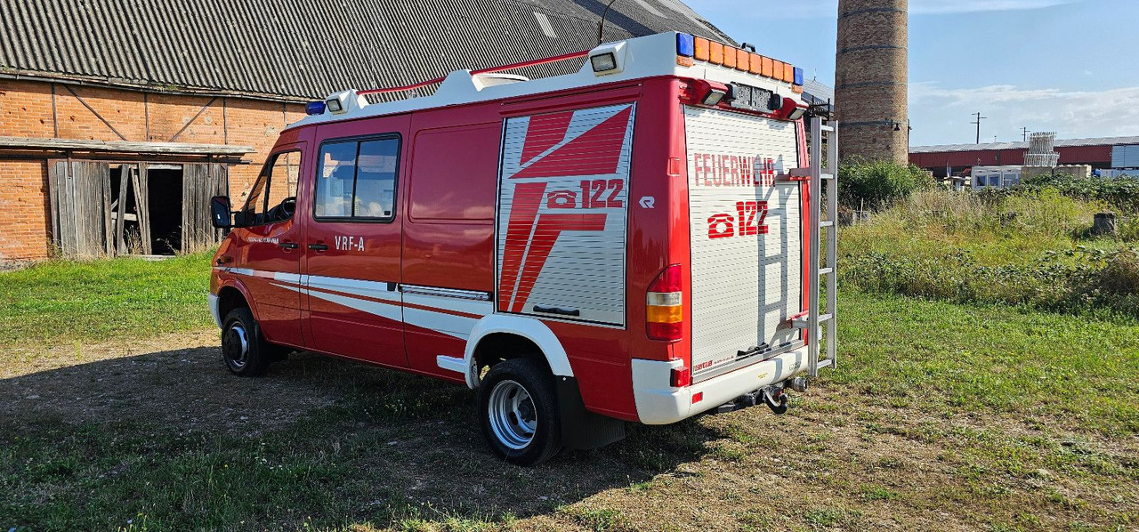 Mercedes-Benz Allrad Sprinter 416 Feuerwehr 4x4 VAN - شاحنة التوصيل: صورة 4 Mercedes-Benz Allrad Sprinter 416 Feuerwehr 4x4 VAN - شاحنة التوصيل: صورة 4