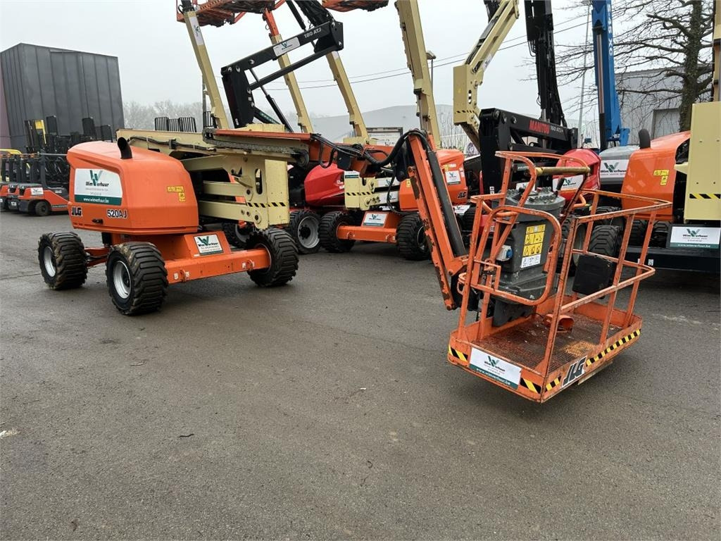 JLG 520AJ (2633)  - شاحنة ذراع مفصلي: صورة 4 JLG 520AJ (2633)  - شاحنة ذراع مفصلي: صورة 4