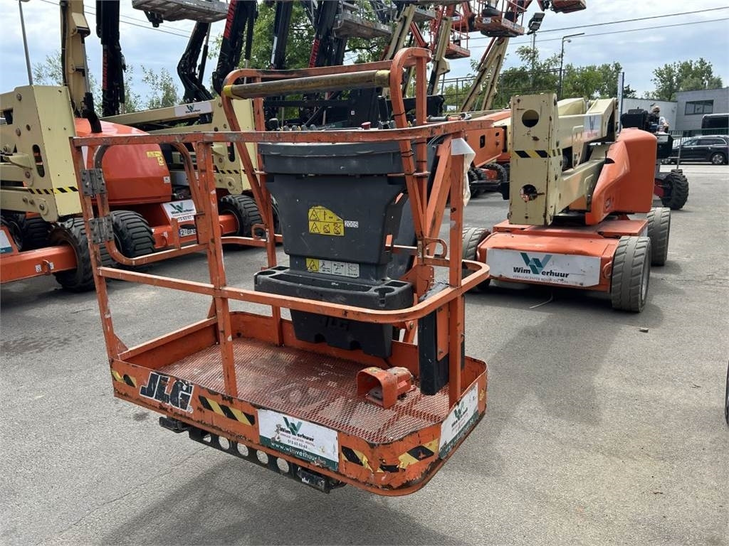شاحنة ذراع مفصلي JLG E450AJ (2005): صورة 7