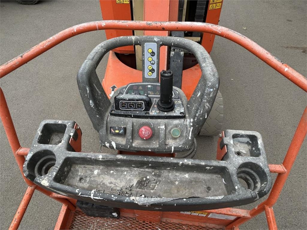 الرأسي رفع الصاري JLG Toucan 12E (1933): صورة 14