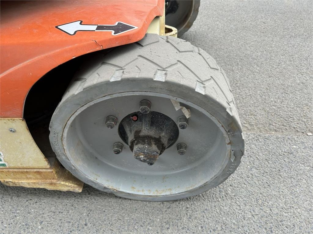 الرأسي رفع الصاري JLG Toucan 12E (1933): صورة 7