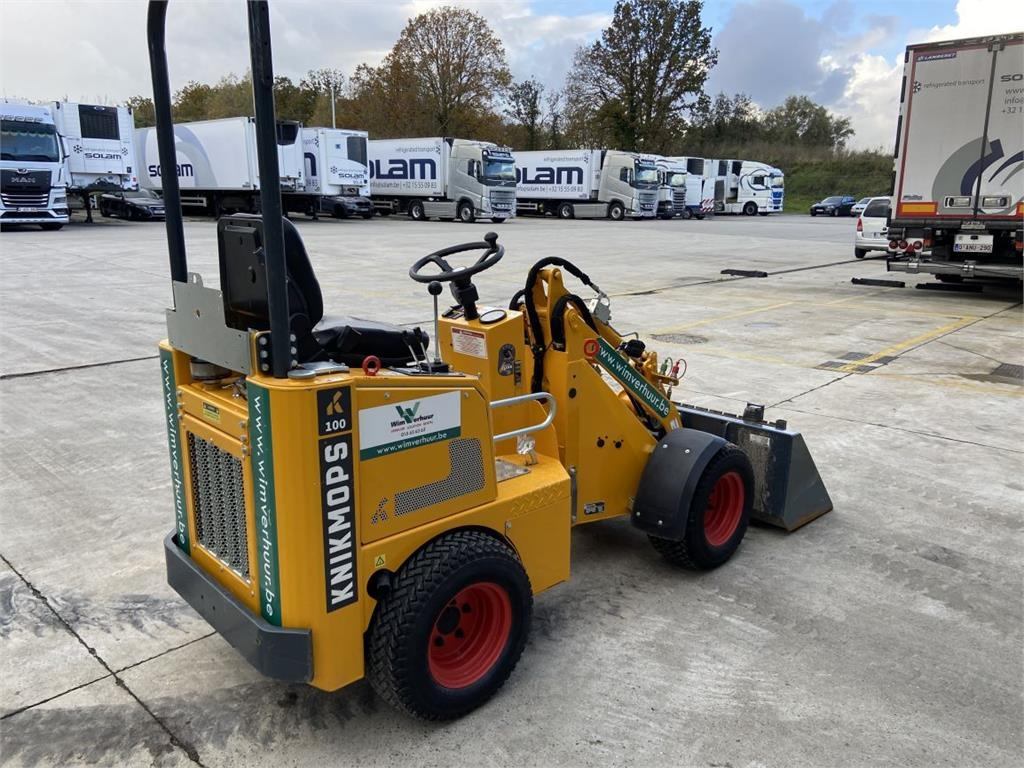 Knikmops KM100 (7123) - لودر مفصلي صغير: صورة 3 Knikmops KM100 (7123) - لودر مفصلي صغير: صورة 3