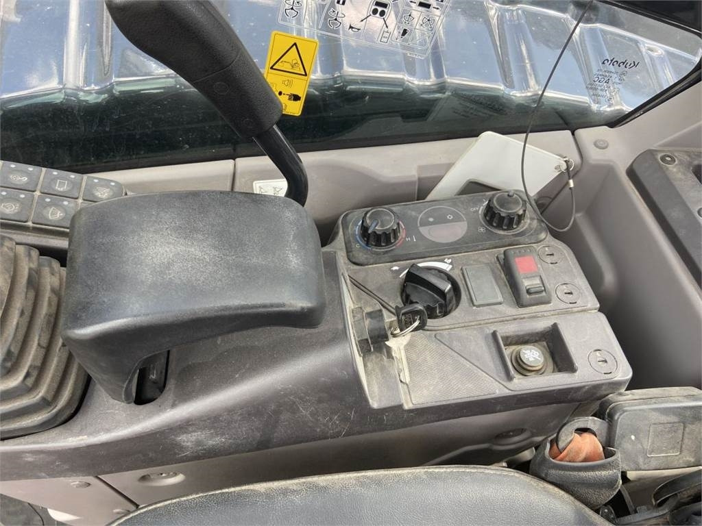 حفارة مُصَّغرة Kubota U50-5 (6969): صورة 18