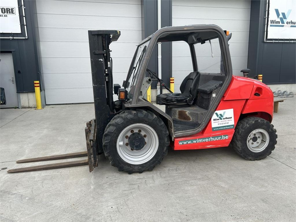 Manitou MH25-4 - رافعة شوكية للأرض الوعرة: صورة 1 Manitou MH25-4 - رافعة شوكية للأرض الوعرة: صورة 1
