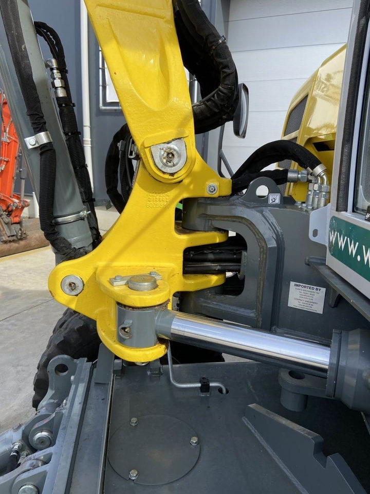 حفارة دولاب Neuson EW100 (6924): صورة 14