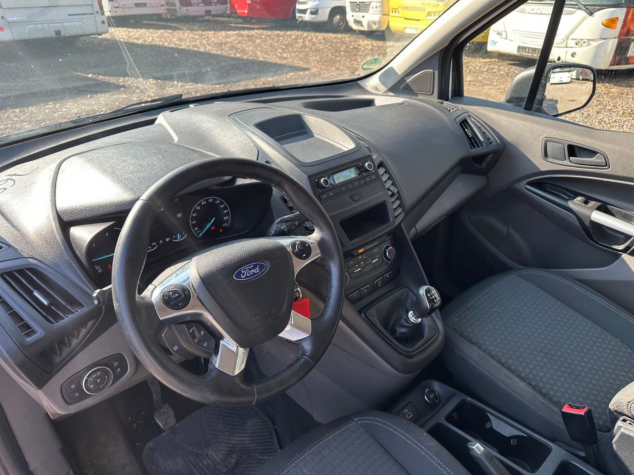 Ford Grand Tourneo 1.5 EcoBlue 74kW Auto Trend - ميكروباص: صورة 5 Ford Grand Tourneo 1.5 EcoBlue 74kW Auto Trend - ميكروباص: صورة 5