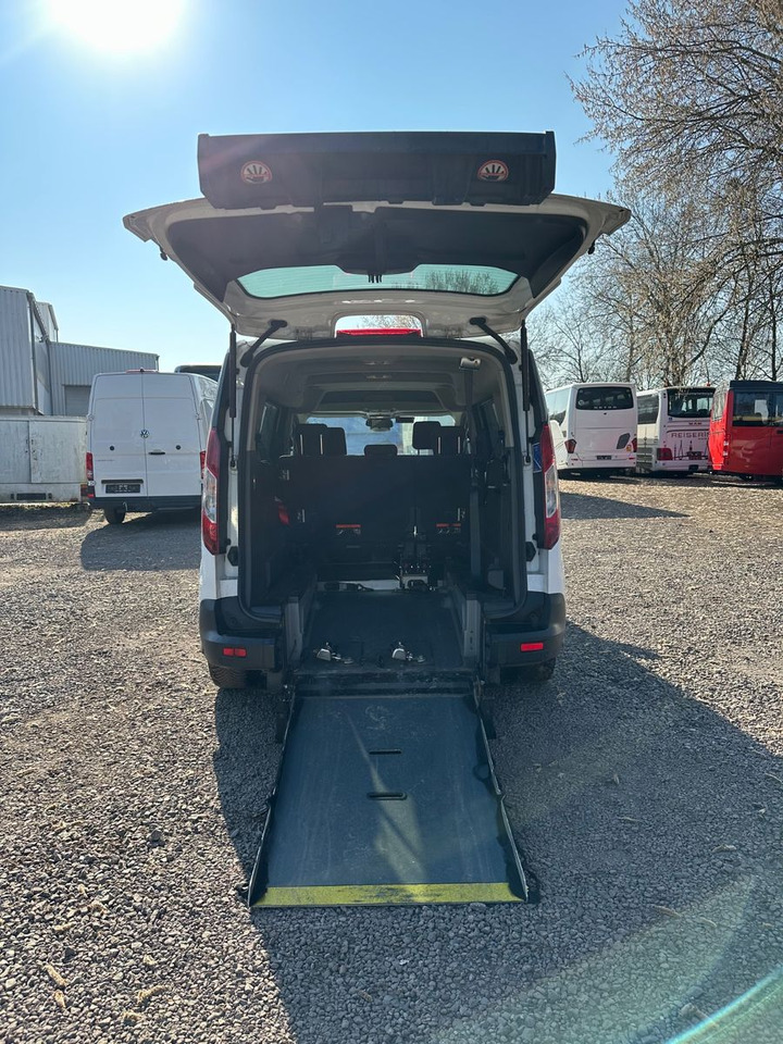 Ford Grand Tourneo 1.5 EcoBlue 74kW Auto Trend - ميكروباص: صورة 4 Ford Grand Tourneo 1.5 EcoBlue 74kW Auto Trend - ميكروباص: صورة 4