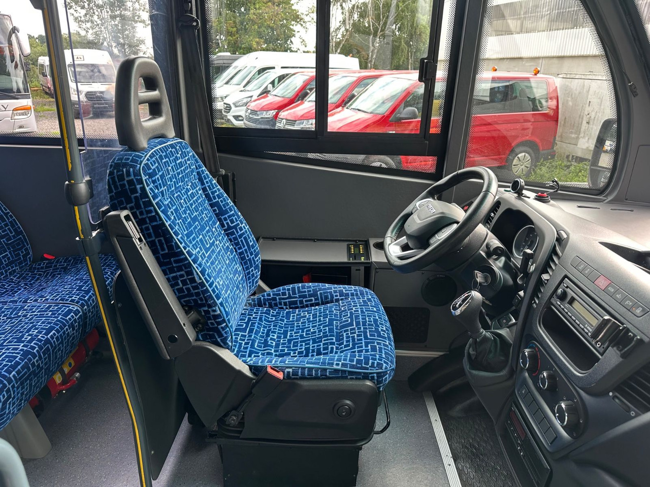 Iveco Rapido 70C18 (wenig Km*7.2t*33 Sitze) Rosero - حافلة صغيرة, ميكروباص: صورة 4 Iveco Rapido 70C18 (wenig Km*7.2t*33 Sitze) Rosero - حافلة صغيرة, ميكروباص: صورة 4