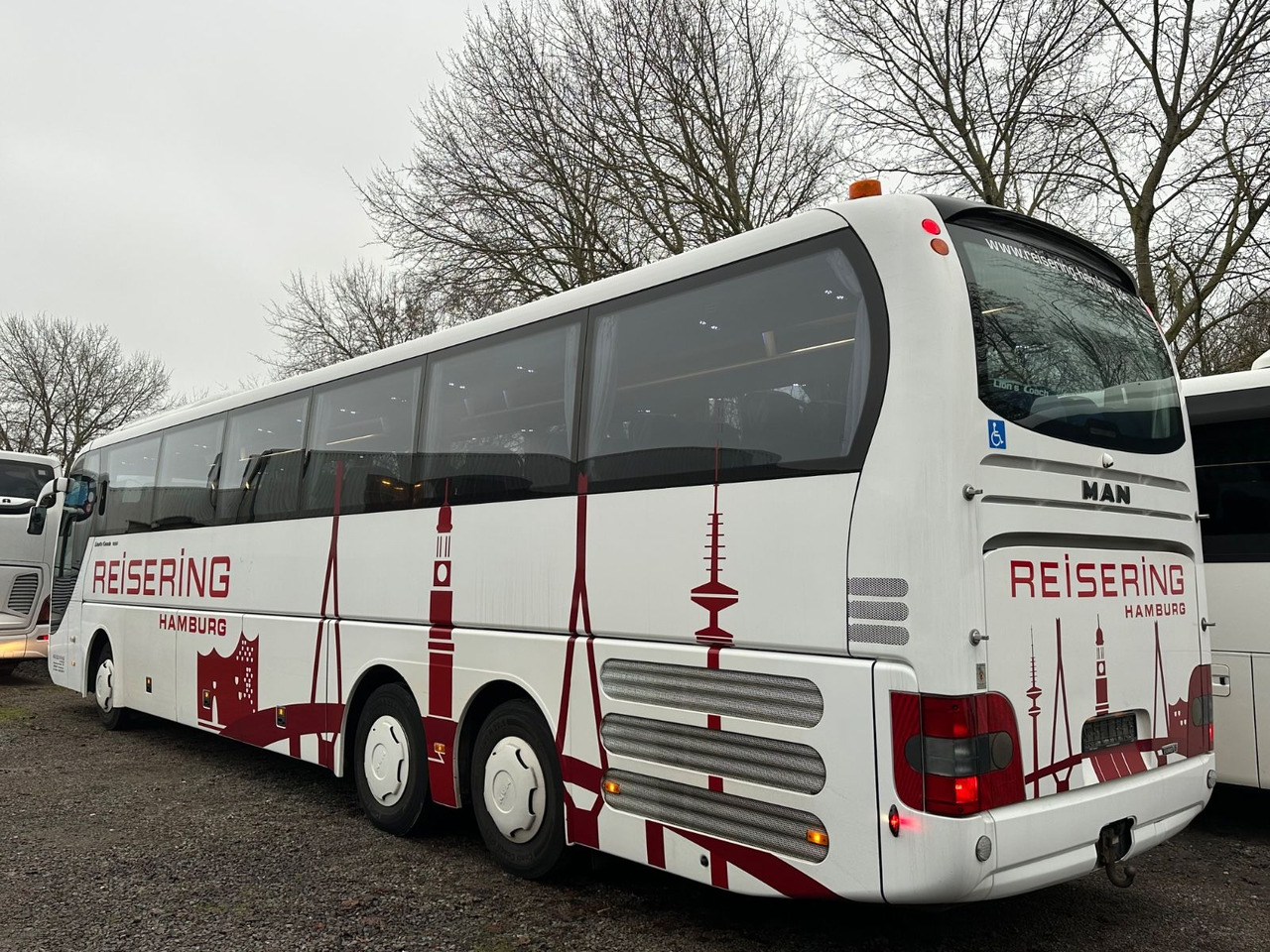 MAN R08 Lions Coach L (wenig Km*Behinderten gerecht) MAN R08 Lions Coach L (wenig Km*Behinderten gerecht) - مركبة كوتش: صورة 3 MAN R08 Lions Coach L (wenig Km*Behinderten gerecht) MAN R08 Lions Coach L (wenig Km*Behinderten gerecht) - مركبة كوتش: صورة 3