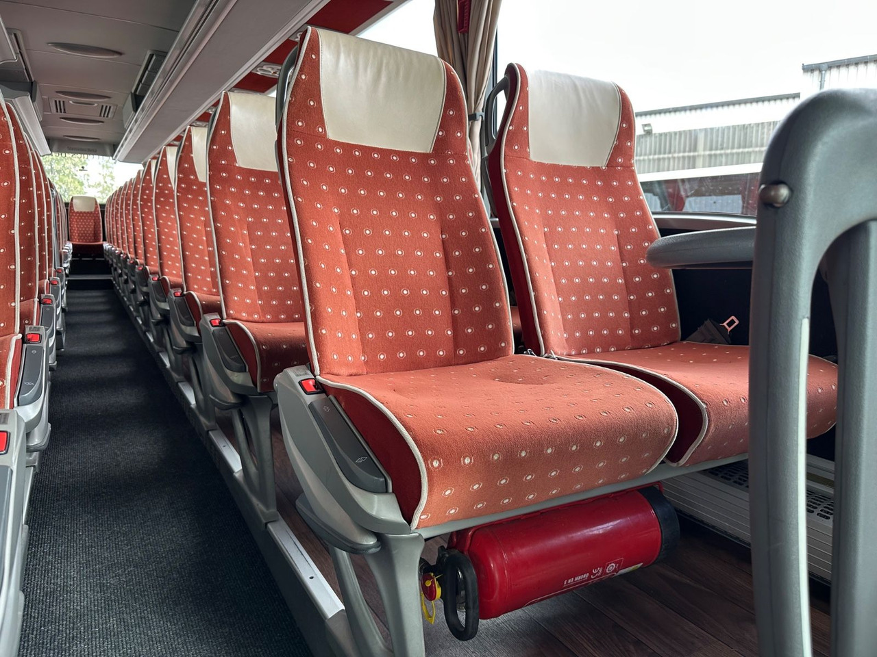 Mercedes-Benz O 350 Tourismo 15 RHD (DE*Schalt*TOP) - مركبة كوتش: صورة 5 Mercedes-Benz O 350 Tourismo 15 RHD (DE*Schalt*TOP) - مركبة كوتش: صورة 5