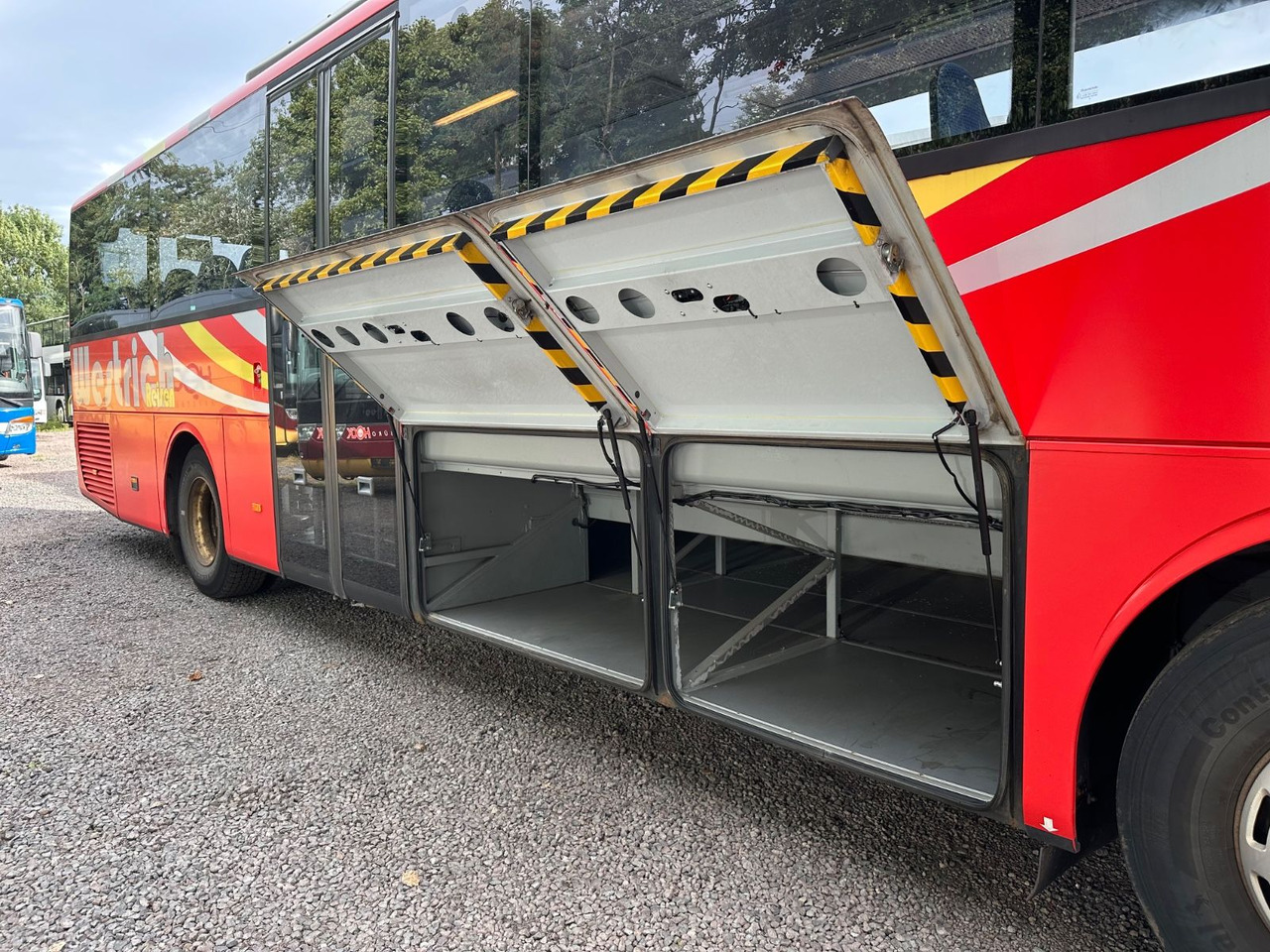 Mercedes-Benz O550 Integro (56 Sitze*Klima*Schalt) - حافلة سوبربان: صورة 5 Mercedes-Benz O550 Integro (56 Sitze*Klima*Schalt) - حافلة سوبربان: صورة 5