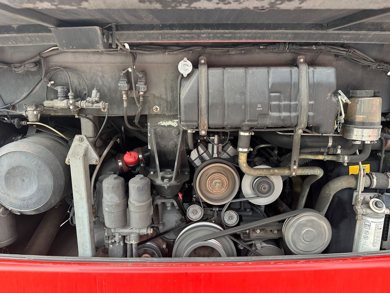 Mercedes-Benz O550 Integro (58 Sitze*Klima) - حافلة سوبربان: صورة 4 Mercedes-Benz O550 Integro (58 Sitze*Klima) - حافلة سوبربان: صورة 4