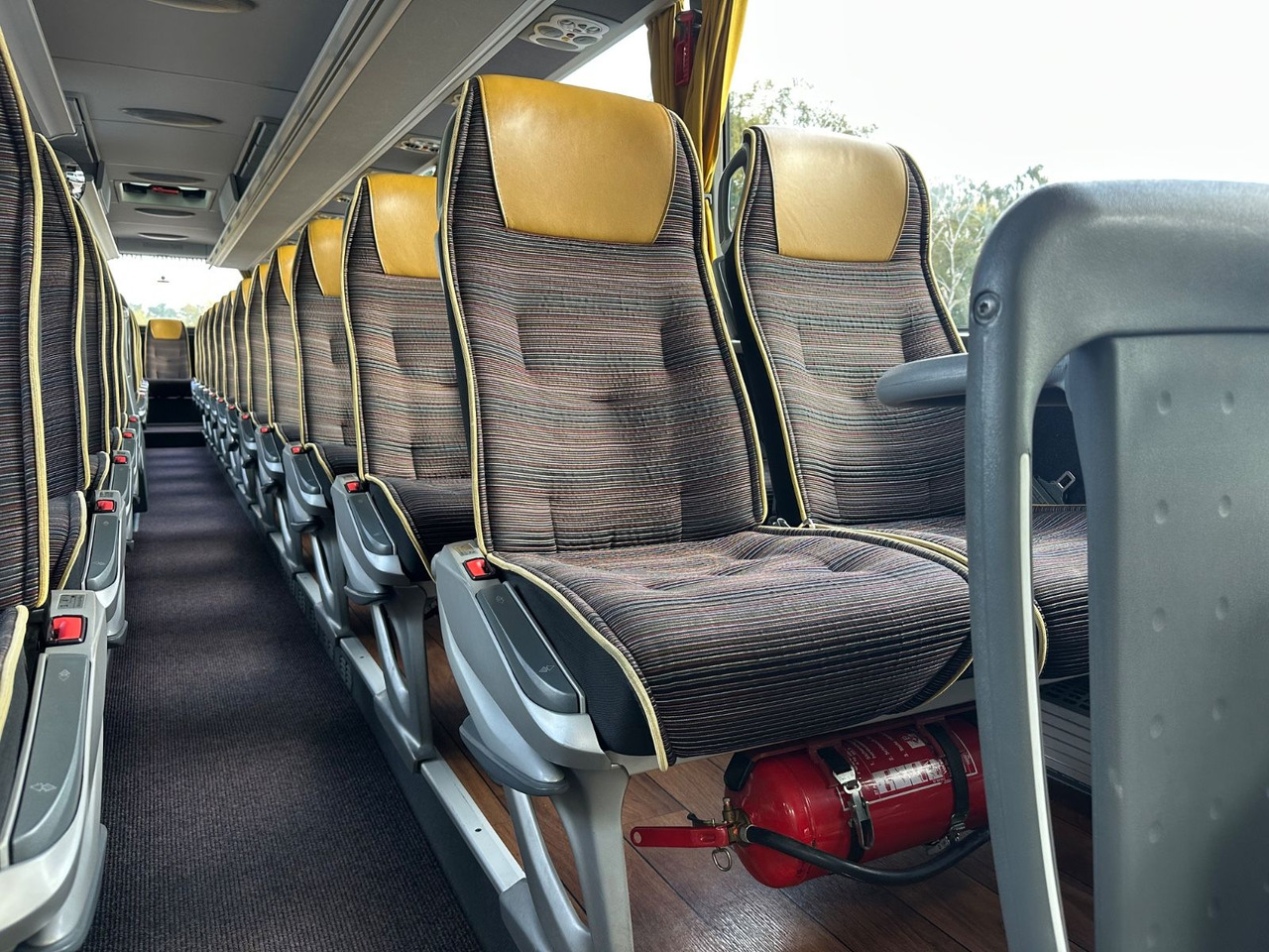 Mercedes-Benz Tourismo O350 RHD (Euro 6 VI *DE*TOP) - مركبة كوتش: صورة 5 Mercedes-Benz Tourismo O350 RHD (Euro 6 VI *DE*TOP) - مركبة كوتش: صورة 5