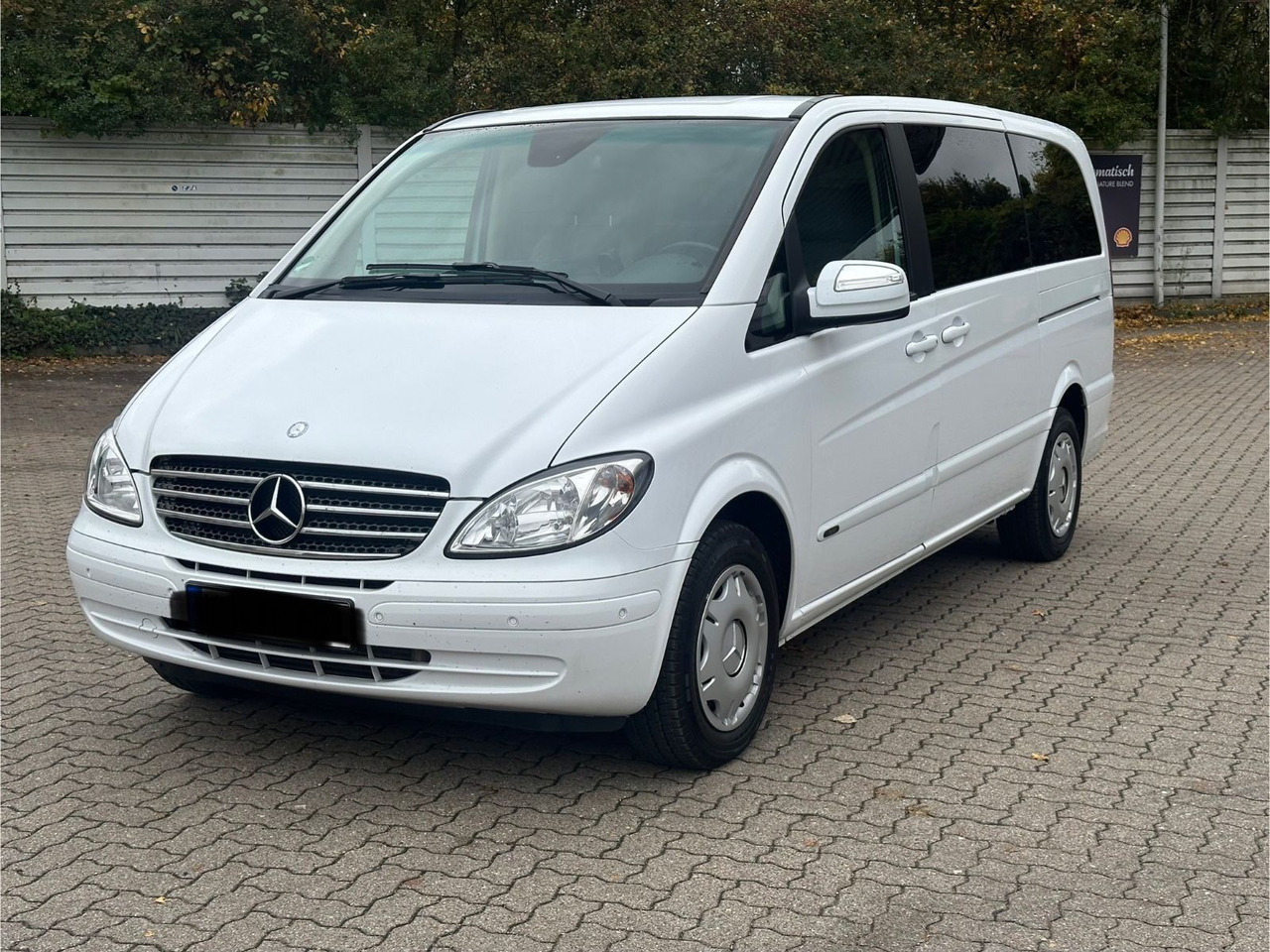 Mercedes-Benz Viano 2.2 CDI AMBIENTE extralang (Autom*133 tKm) - ميكروباص: صورة 5 Mercedes-Benz Viano 2.2 CDI AMBIENTE extralang (Autom*133 tKm) - ميكروباص: صورة 5
